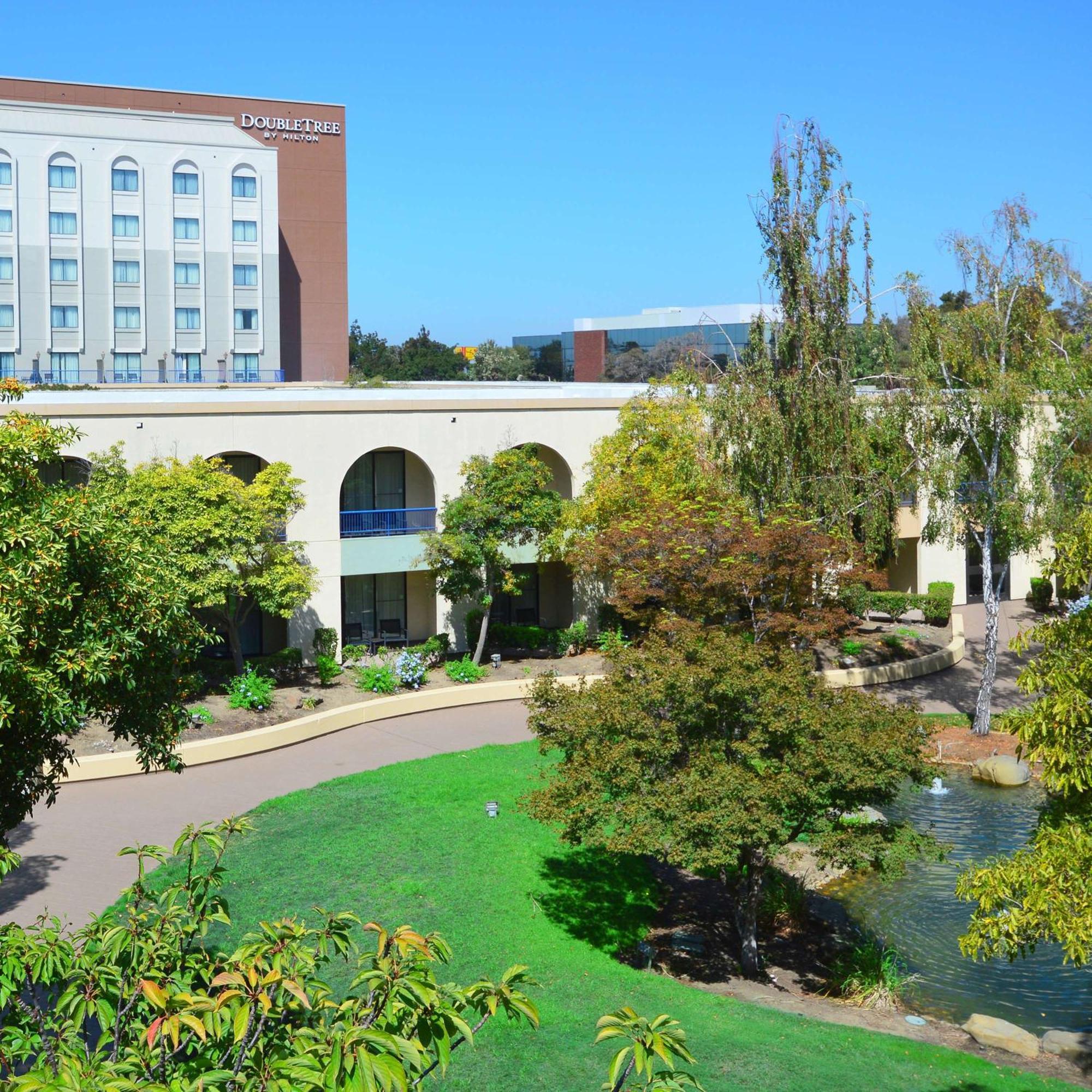 Doubletree By Hilton Newark-Fremont Hotel Buitenkant foto